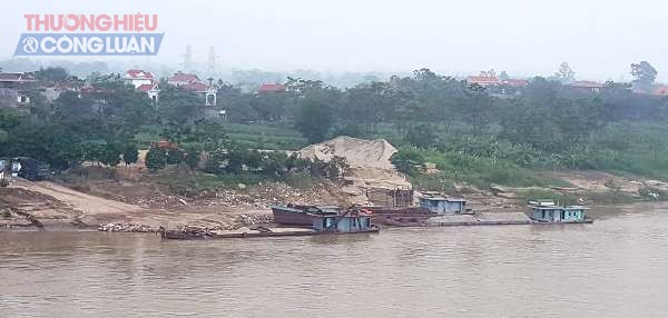 Vĩnh Phúc: Nhiều bãi tập kết cát, sỏi không phép gây bức xúc cho người dân - Hình 1