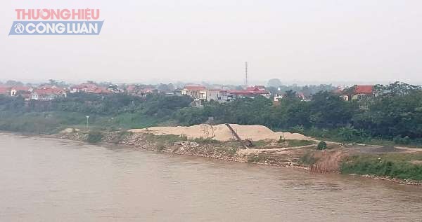 Vĩnh Phúc: Nhiều bãi tập kết cát, sỏi không phép gây bức xúc cho người dân - Hình 2