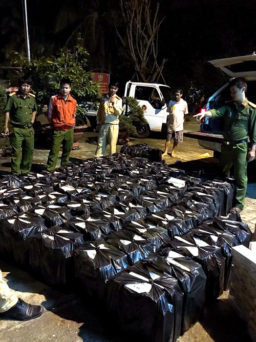 Phú Yên: Thu giữ 19.000 gói thuốc lá lậu hiệu Jet - Hình 1