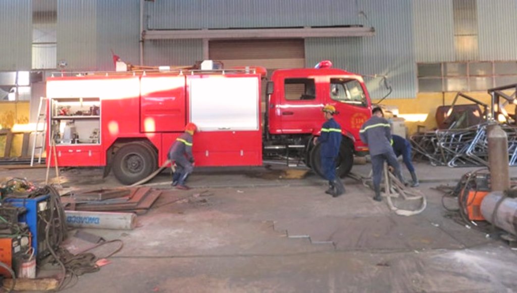 Đà Nẵng: Cháy lớn tại nhà máy thép Trường Long