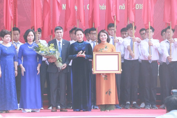 Chủ tịch Quốc hội tham dự Lễ kỉ niệm 110 năm thành lập Trường THPT Chu Văn An - Hình 2