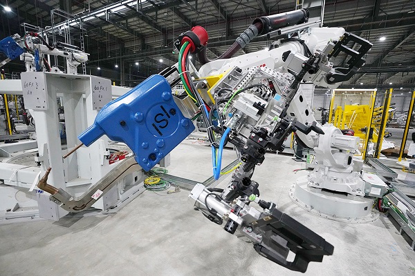 1200 Robot sẵn sàng đi vào hoạt động tại VinFast - Hình 5