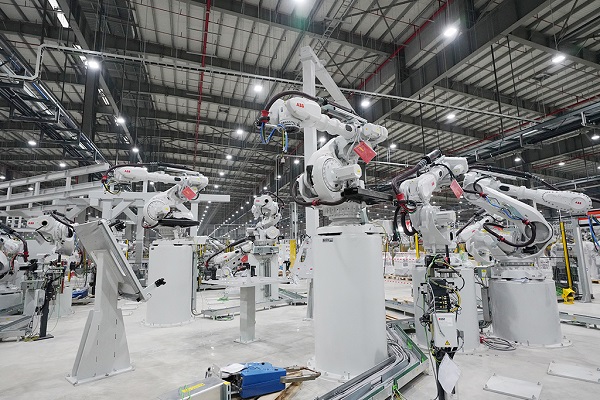 1200 Robot sẵn sàng đi vào hoạt động tại VinFast - Hình 6