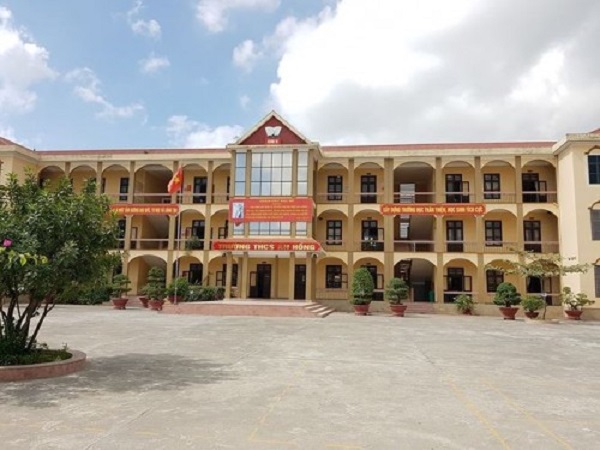 Hải Phòng: Xác minh vụ Phó Hiệu trưởng đánh vào đầu học sinh