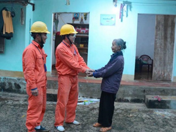 Bộ Tài chính: Đề xuất hỗ trợ tiền điện cho hộ nghèo, gia đình chính sách