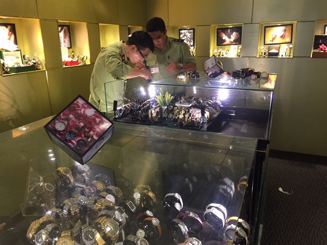 TP.HCM: Phát hiện nhiều đồng hồ đeo tay dởm giả mác thương hiệu nổi tiếng thế giới