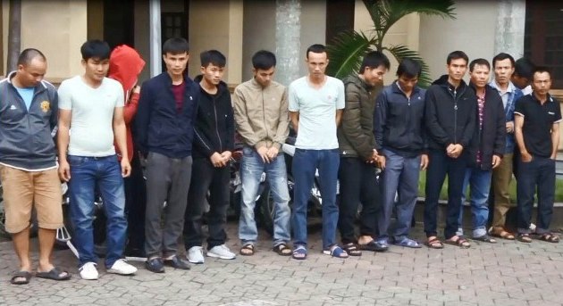 Hà Tĩnh: Bắt quả tang 14 con bạc đang say sưa xóc đĩa