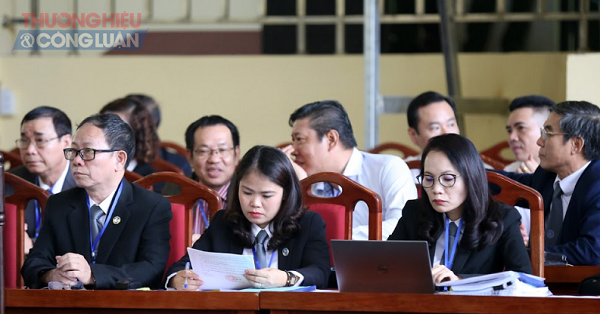 Cận cảnh bị cáo Phan Văn Vĩnh, Nguyễn Thanh Hóa cùng 90 đồng phạm hầu tòa - Hình 10