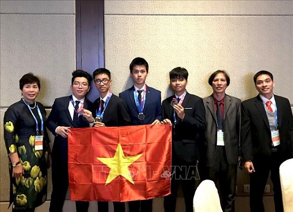 Việt Nam giành Huy chương Vàng tại kỳ thi Olympic về Thiên văn học và Vật lý thiên văn quốc tế - Hình 1