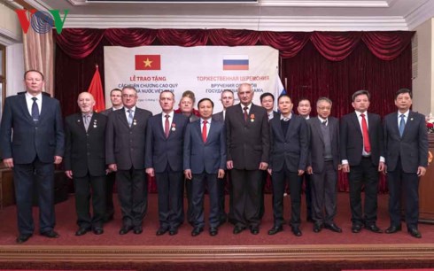 Bạn bè Nga tự hào nhận phần thưởng cao quý của Nhà nước Việt Nam - Hình 1
