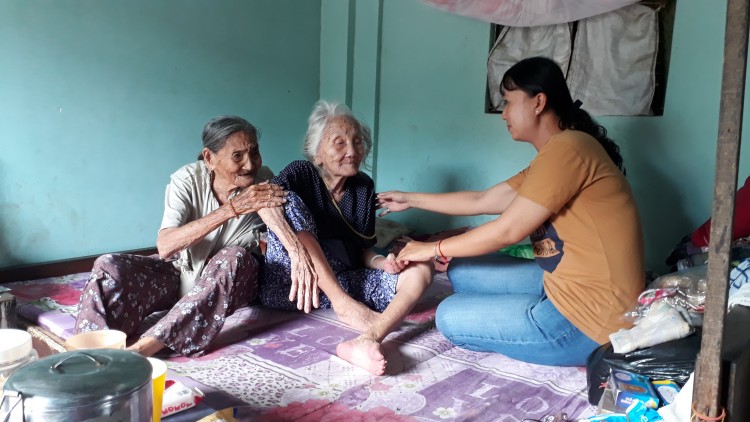 Hai chị em hơn 90 tuổi dành tiền nhận được từ nhà hảo tâm để làm từ thiện - Hình 3