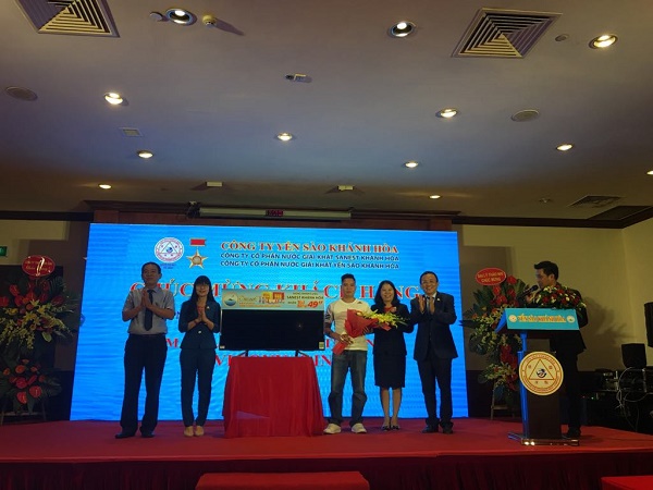 Trao giải thưởng đợt 4 Chương trình “Sanest Khánh Hòa - Niềm tự hào thương hiệu Việt Nam”