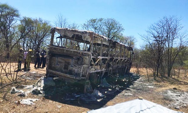 Zimbabwe: Nổ xe buýt, ít nhất 42 người thiệt mạng - Hình 1