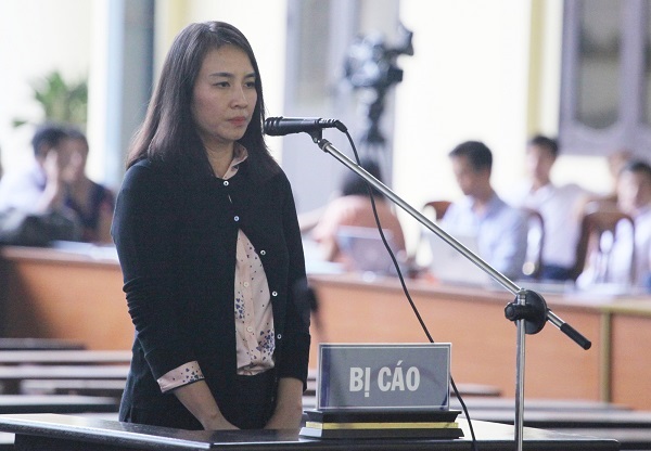 Lưu Thị Hồng - nữ trợ thủ đắc lực của "ông trùm" đánh bạc khai gì trước tòa?