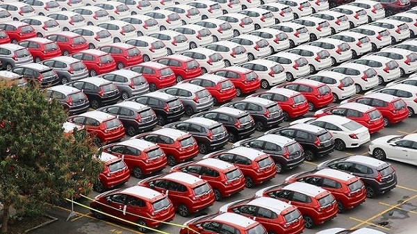 Cuối năm, lượng ô tô nhập khẩu có dấu hiệu giảm dần - Hình 1