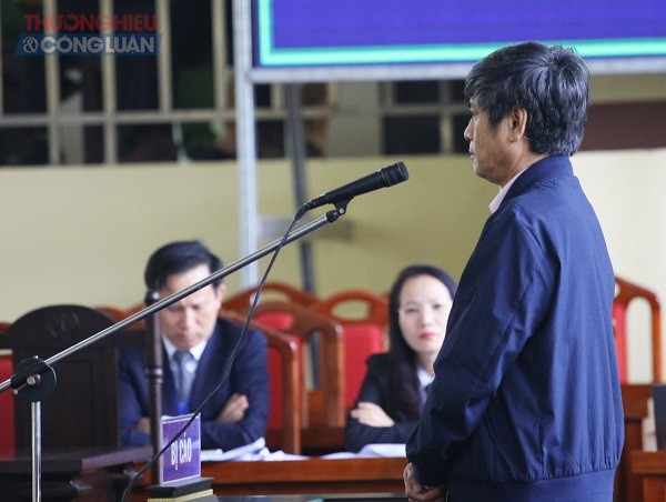 Vụ án đánh bạc nghìn tỷ: Cựu Cục trưởng C50 Nguyễn Thanh Hóa phủ nhận vai trò bình phong của CNC - Hình 1