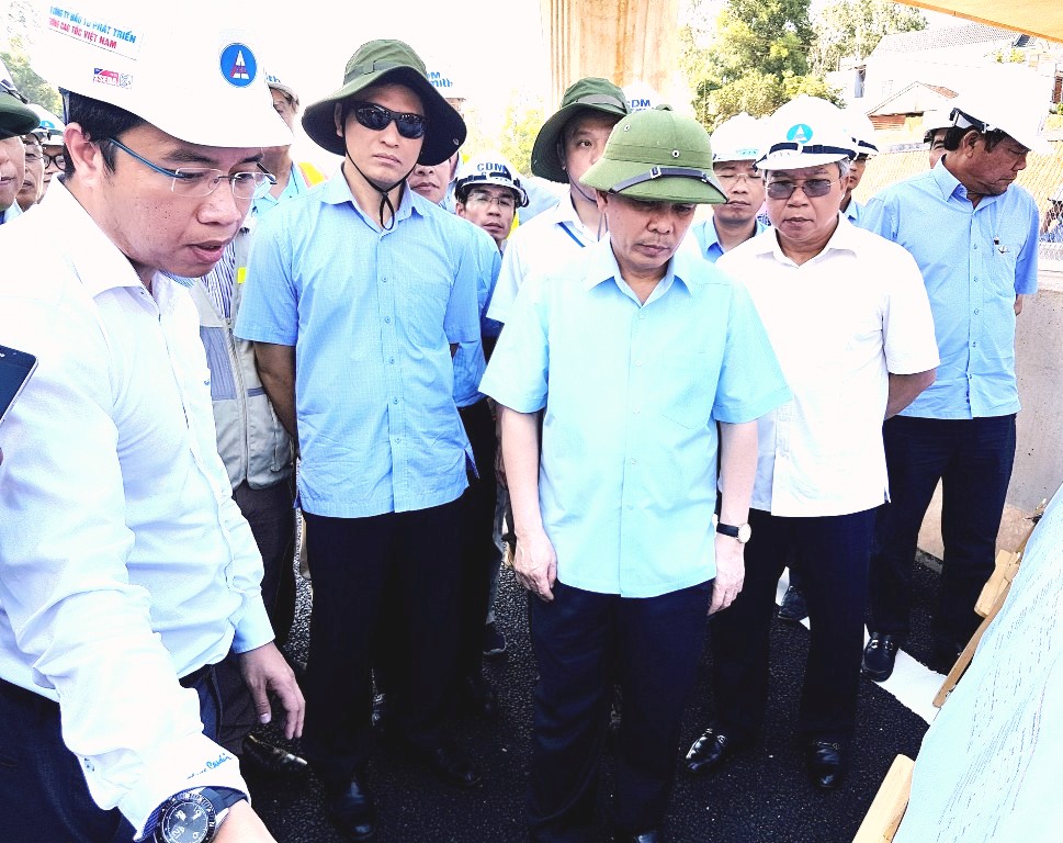 Cao tốc Đà Nẵng-Quảng Ngãi: Giám đốc điều hành đã trở lại làm việc - Hình 1