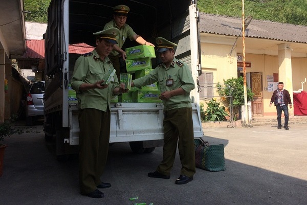Lạng Sơn: Thu giữ 1.200 hộp kẹo cao su nhãn hiệu Dreamstar nhập lậu - Hình 1