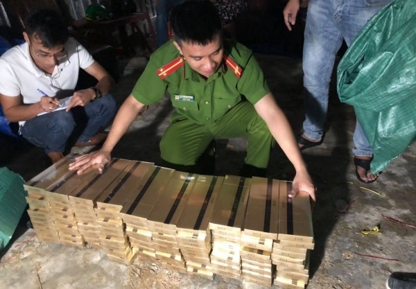 Đà Nẵng: Phát hiện kho chứa số lượng lớn thuốc lá nhập lậu