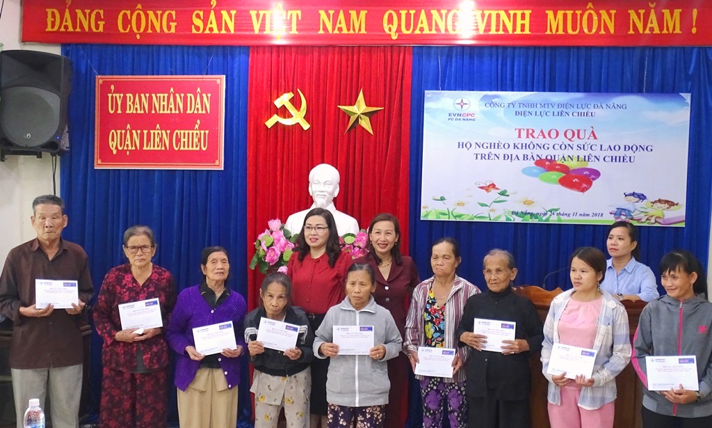 Điện lực Liên Chiểu – Đà Nẵng: Tặng nhà tình nghĩa và quà cho các hộ dân nghèo - Hình 2