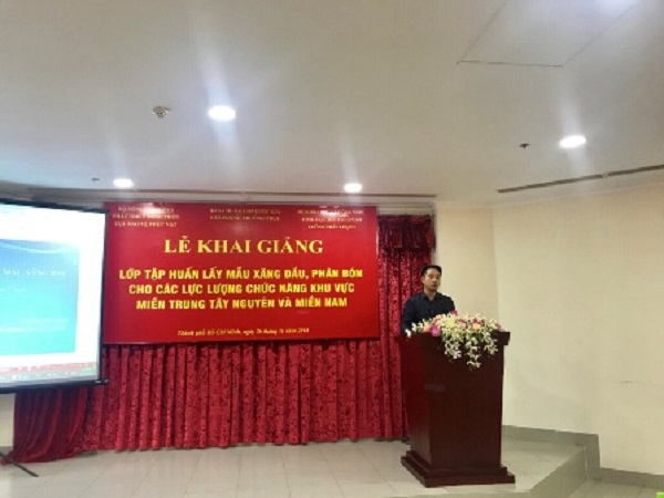 Tổ chức tập huấn công tác kiểm tra, xử lý phân bón lậu, xăng dầu lậu trên địa bàn miền Nam