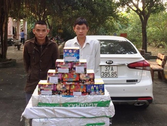 Nghệ An: Chặn đứng đường dây vận chuyển gần 2 tạ pháo nổ trái phép