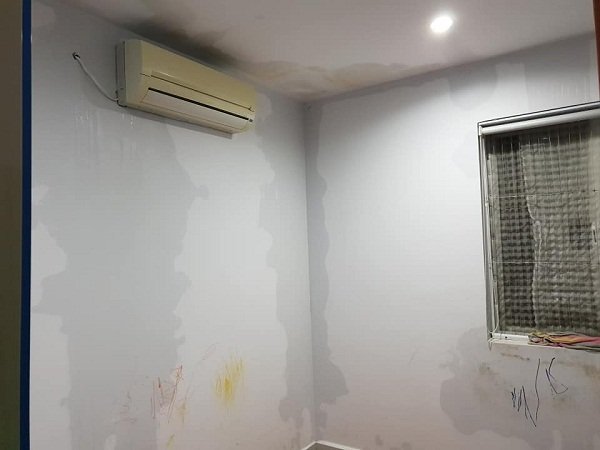 Nhiều chung cư tại TP.HCM, dân bức xúc khi nước liên tục tràn vào nhà - Hình 1