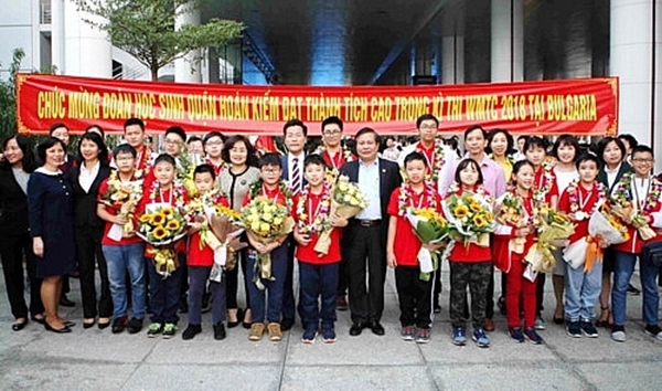 Đoàn học sinh Việt Nam giành 9 HCV tại kỳ thi vô địch các đội tuyển Toán thế giới - Hình 1