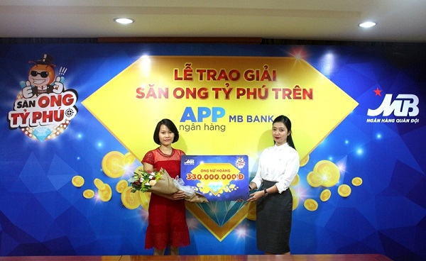 Khách hàng trúng tới 330 triệu đồng khi “săn ong tỷ phú” của App Ngân hàng MBBank