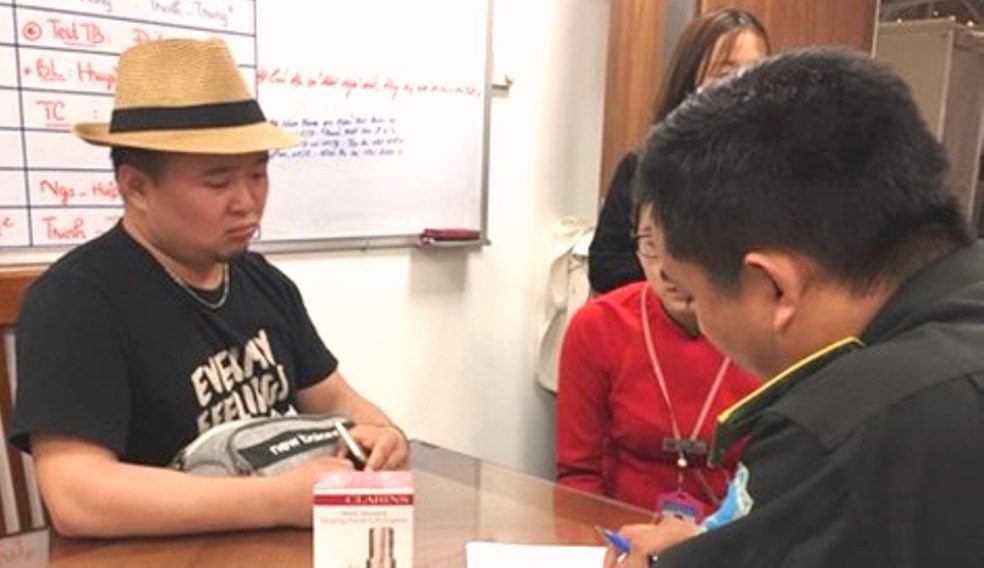 Đà Nẵng: Một người Trung Quốc thực hiện nhiều “Phi vụ trộm” tại sân bay quốc tế lãnh án - Hình 2