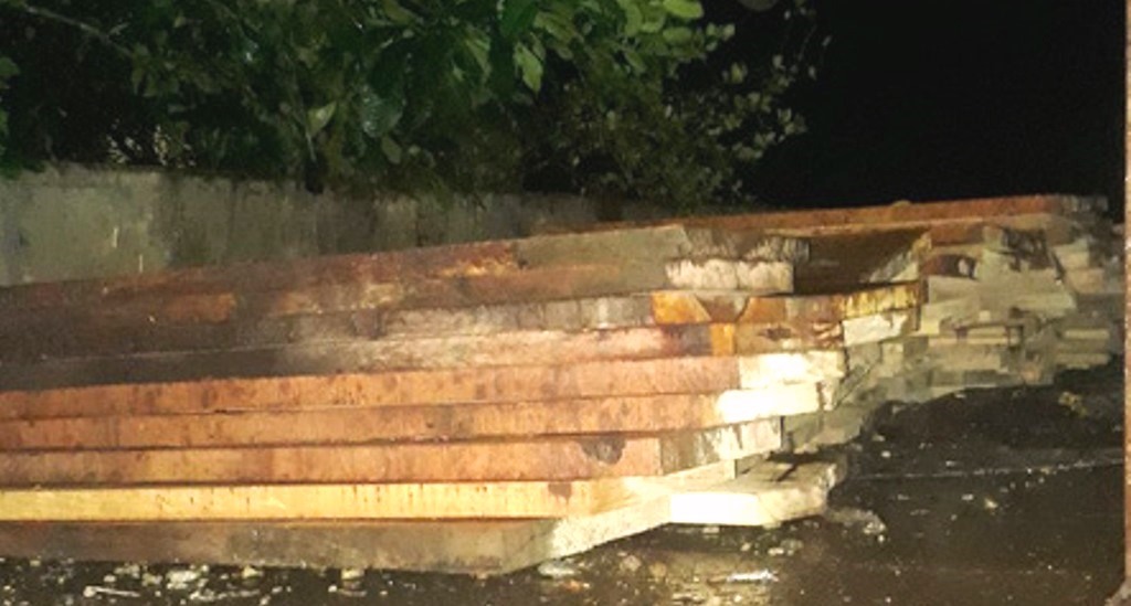 Quảng Nam: Giám đốc Thủy điện Sông Tranh 3, cất giấu gỗ rừng trái phép - Hình 2