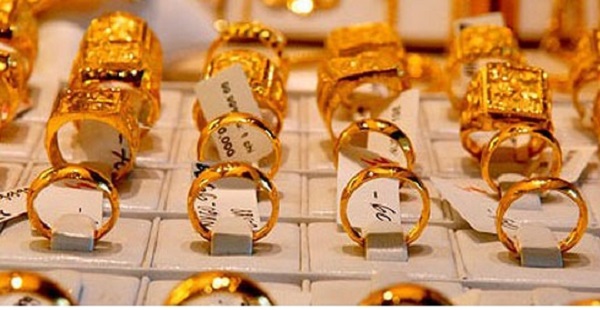 Giá vàng thế giới hôm nay (30/11) tăng vọt