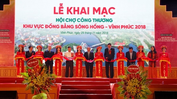 Hội chợ Công thương khu vực đồng bằng sông Hồng – Vĩnh Phúc: Đẩy mạnh hợp tác giao thương