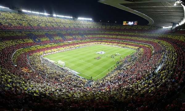Gã khổng lồ Barcelona bán tên sân Nou Camp - Hình 1