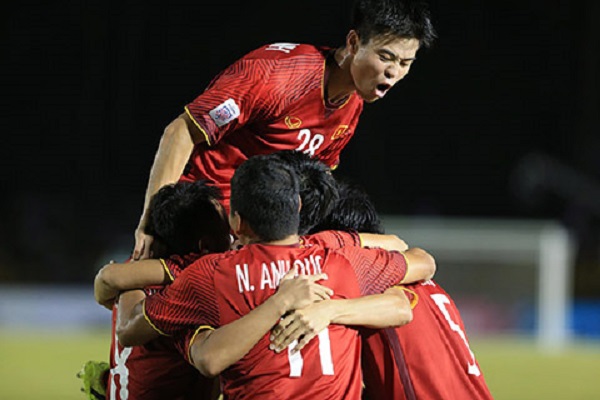 Đánh bại Philippines ở trận đấu lượt đi, ĐT Việt Nam rộng cửa vào chung kết - Hình 1