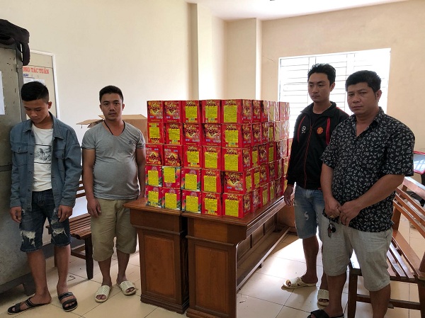 Hà Tĩnh: Phát hiện, thu giữ gần 340kg pháo nổ