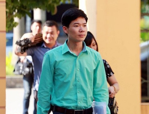 Tai biến Chạy thận ở Hòa Bình: BS Hoàng Công Lương bị truy tố về tội vô ý làm chết người - Hình 1