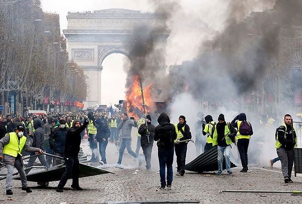 Các cuộc biểu tình bạo lực ở Pháp là thảm họa cho kinh tế - Hình 1