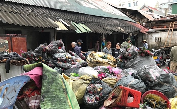 Bộ Công an vào cuộc điều tra vụ cháy kho hàng gần chợ Vinh