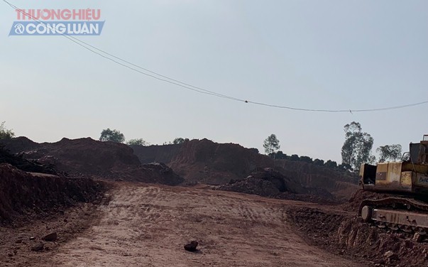 Lạng Giang (Bắc Giang): Nhiều quả đồi bị san phẳng vì hoạt động khai thác đất trái phép - Hình 1