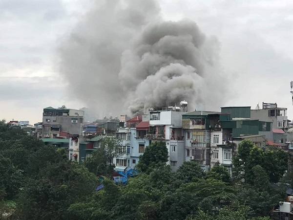 Hà Nội: Liên tiếp xảy ra hai vụ hỏa hoạn lớn trong ngày - Hình 2
