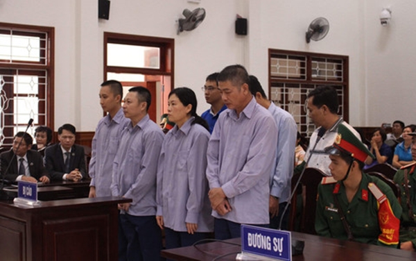 Vụ buôn lậu gần 5 triệu lít xăng: Nữ tổng giám đốc hám lợi lĩnh hơn 13 năm tù