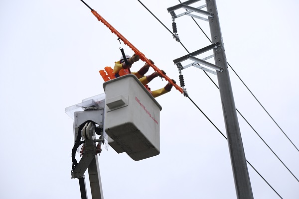 EVNNPC chính thức triển khai sửa chữa điện Hotline trên lưới 22kV - Hình 4