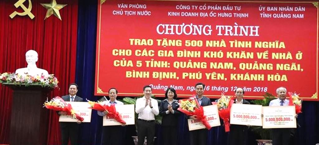 Quảng Nam: Phó chủ tịch nước thăm gia đình dân quân tử vong cứu người trong lũ