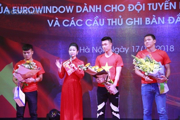 Lễ vinh danh của Erowindow dành cho đội tuyển Việt Nam - Hình 2