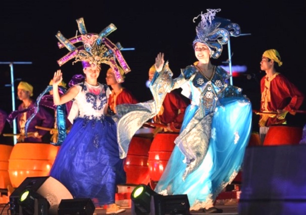 Đà Nẵng: Năm 2019 sẽ có nhiều hoạt động lễ hội hai bờ sông Hàn - Hình 2
