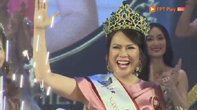 Nữ kỹ sư đăng quang Quán quân Người mẫu quý bà Việt Nam 2018