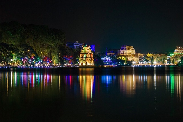 Những địa điểm vui chơi đón Giáng sinh hấp dẫn ở Hà Nội - Hình 2