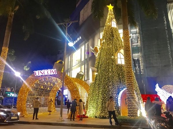 Những địa điểm vui chơi đón Giáng sinh hấp dẫn ở Hà Nội - Hình 5