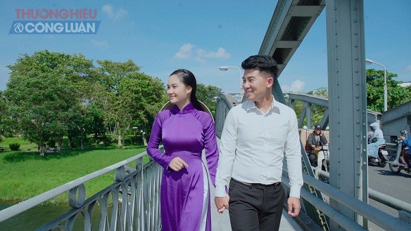 Về quê tác giả ở Thừa Thiên Huế quay MV, ca sĩ Việt Tú bất ngờ kiếm được người yêu - Hình 5